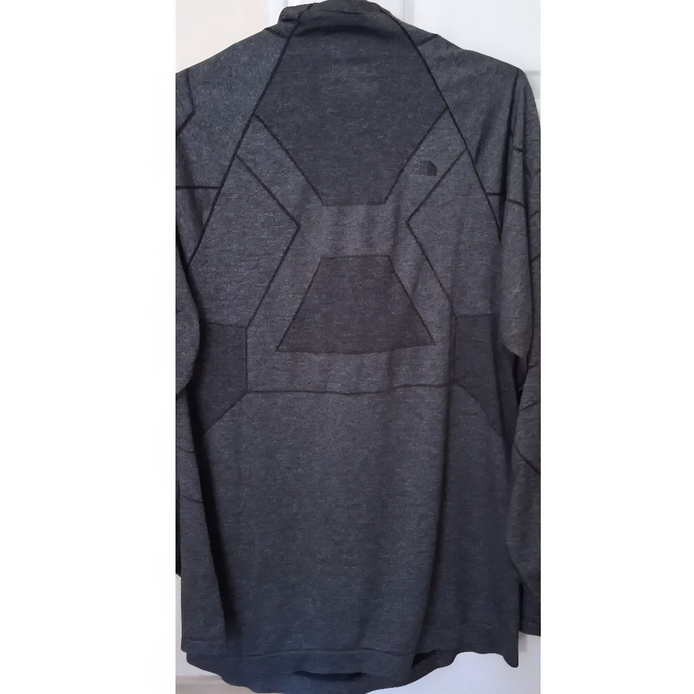The North Face Summit Series Men’s XL Base Layer Set – NEW / Unworn